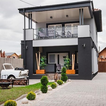 Reborn Lux Apartments Hajdúszoboszló Exterior foto